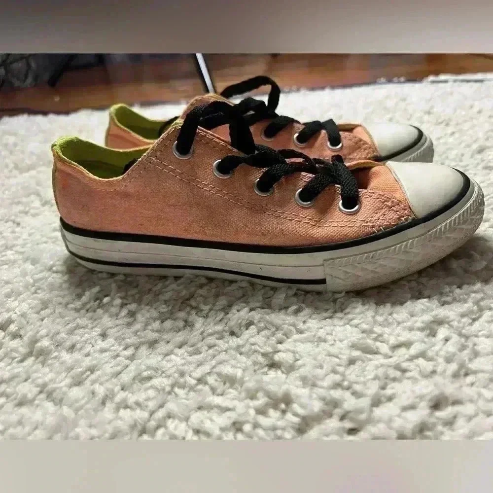 Lot of 2 Size 13 Low Top Chuck Taylor All Star Converse